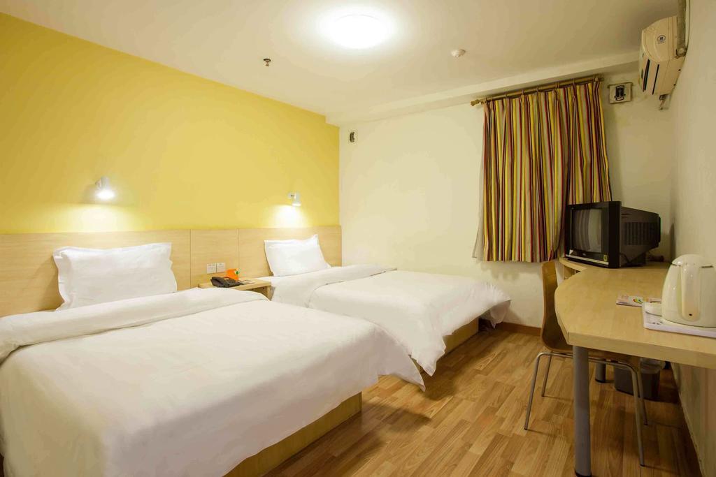 7Days Inn Xiamen Lotus Square Branch Jiangtou Номер фото